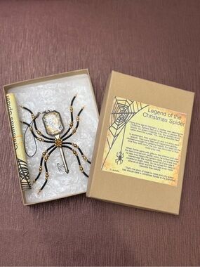 Beaded Spider Ornament with Key Accent - Black & Gold